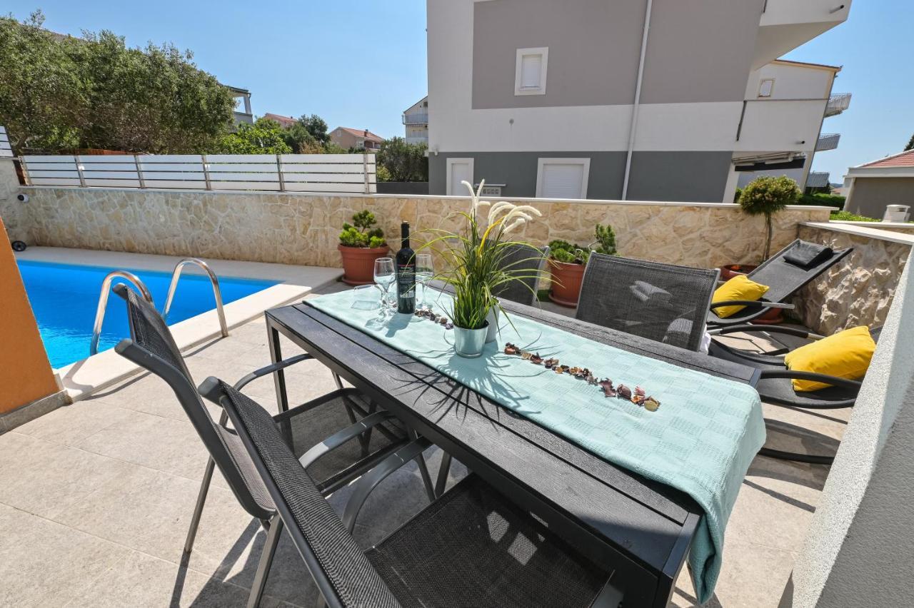 Apartment Funtastic With Private Pool Novalja Kültér fotó