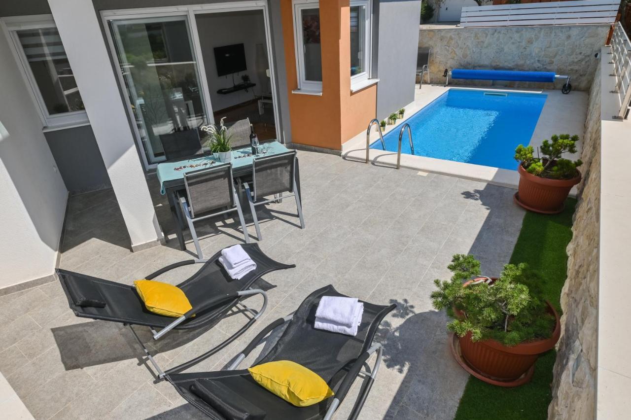 Apartment Funtastic With Private Pool Novalja Kültér fotó
