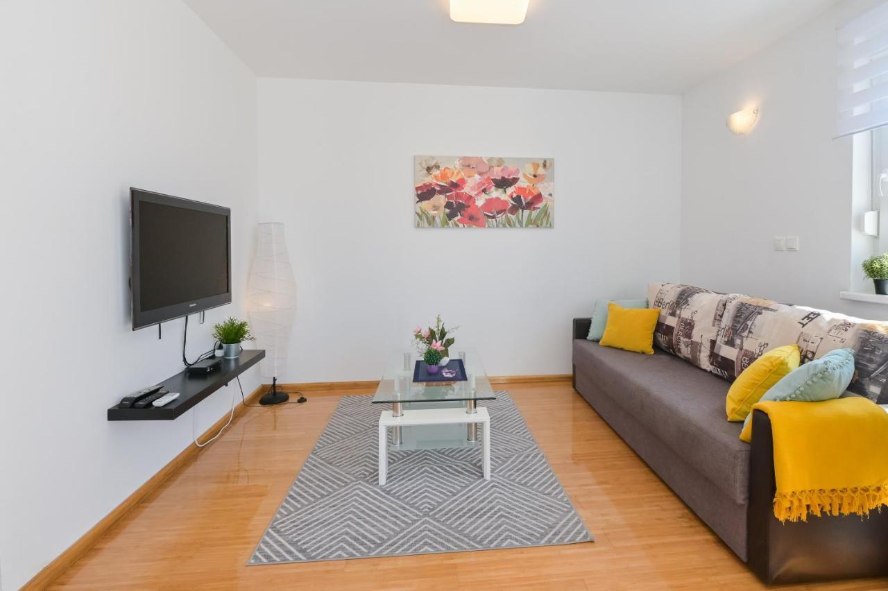 Apartment Funtastic With Private Pool Novalja Kültér fotó